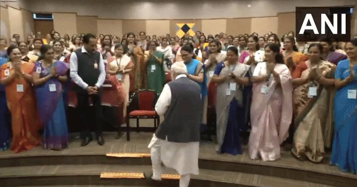 PM Modi greets women scientists at ISRO, commends their “key role” in Chandrayaan-3